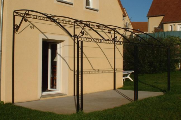 Pergola en fer forgé bombées - modèle Lou