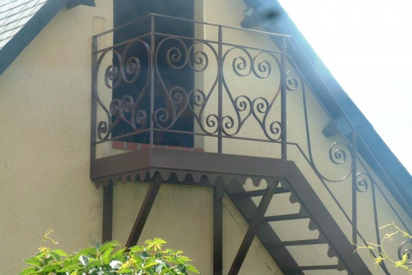 Escalier en métal extérieur modèle Sandra